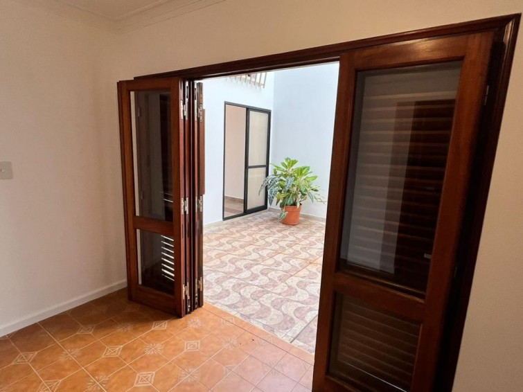 EN VENTA CASA CENTRICA