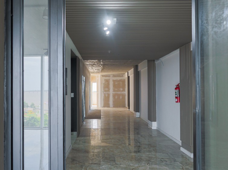 PISO COMPLETO CON 8 OFICINAS EN  ALQUILER EN POSADAS