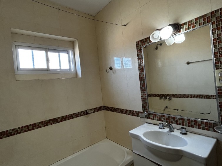EN VENTA HERMOSA CASA 4 DORMITORIOS