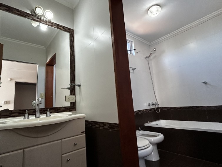 EN VENTA HERMOSA CASA 4 DORMITORIOS