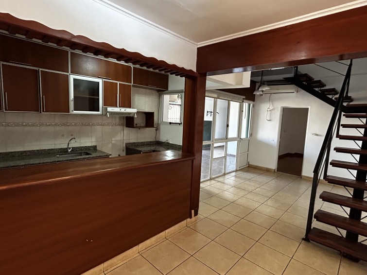 EN VENTA HERMOSA CASA 4 DORMITORIOS