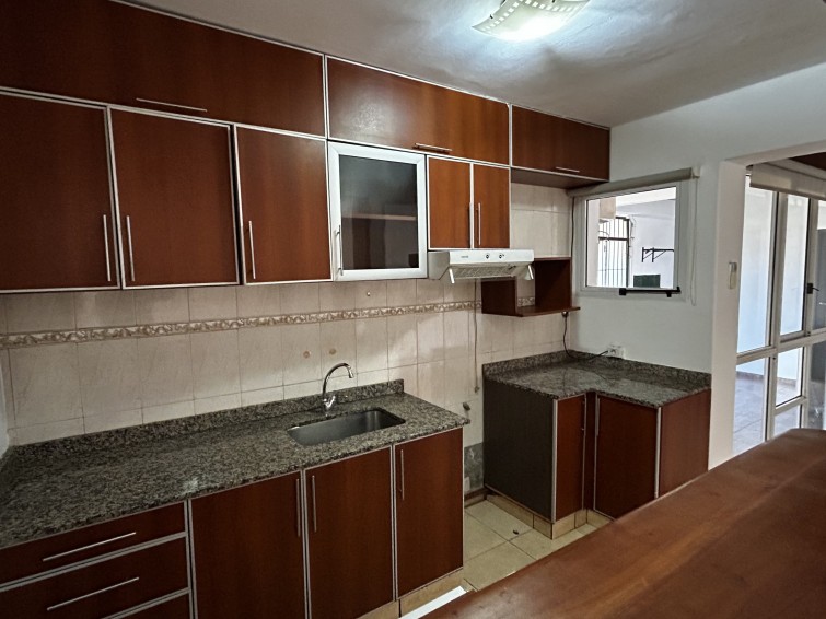 EN VENTA HERMOSA CASA 4 DORMITORIOS