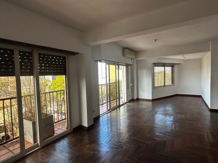 Departamento centrico de 4 dormitorios