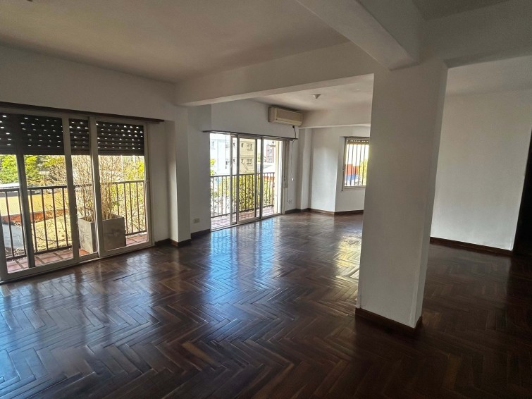 Departamento centrico de 4 dormitorios