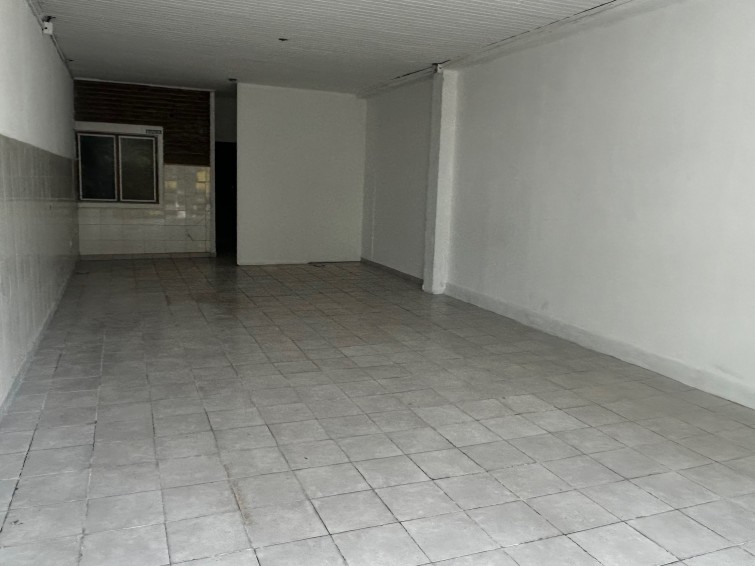 LOCAL COMERCIAL EN ALQUILER– AV. MITRE