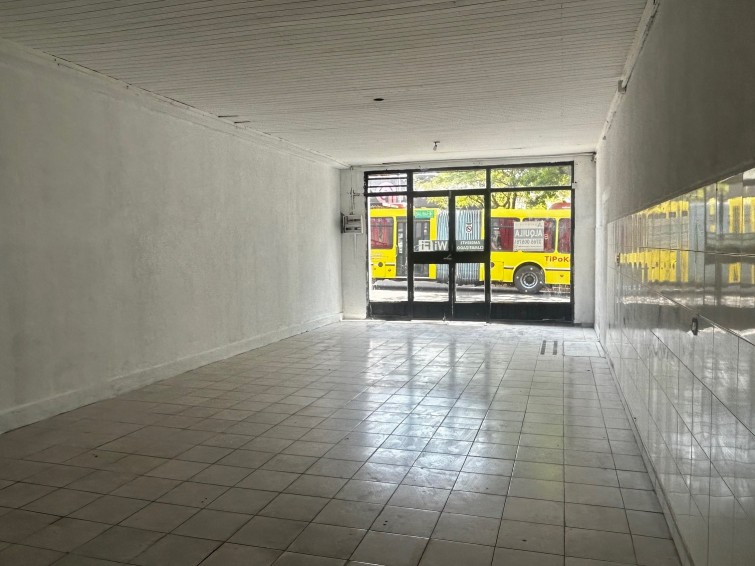 LOCAL COMERCIAL EN ALQUILER– AV. MITRE