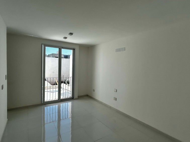 DUPLEX A ESTRENAR EN VENTA – 3 dormitorios en suite