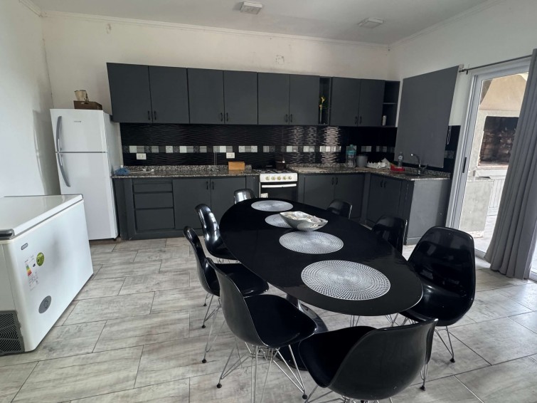 En venta casa de 4 dormitorios en Ituzaingo