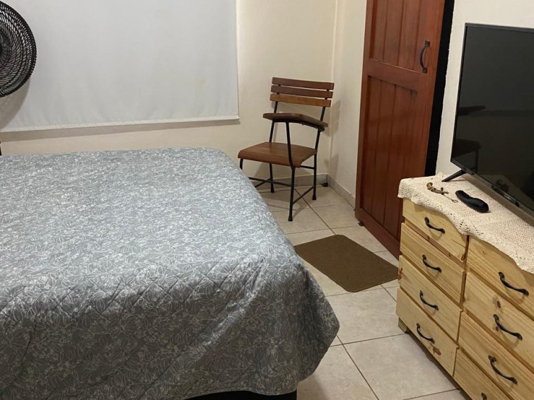 CASA CON QUINCHO Y PILETA