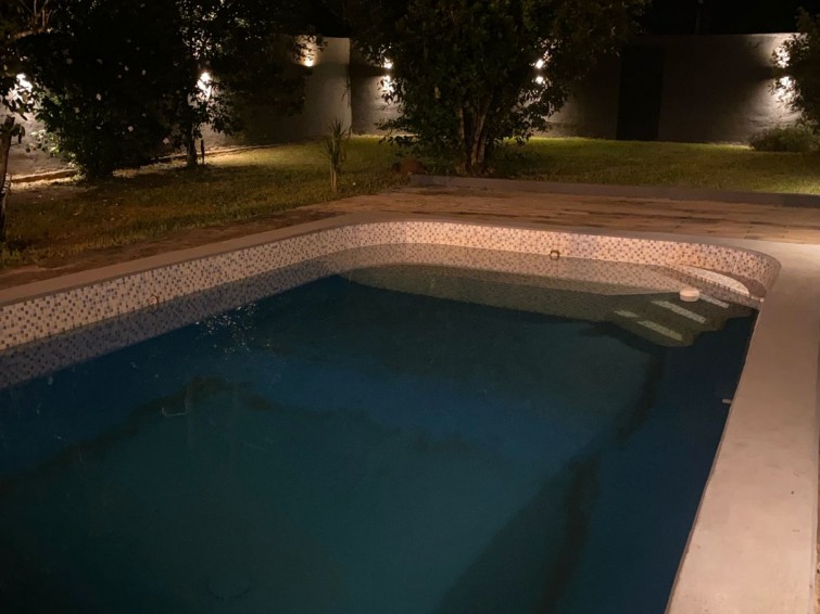 CASA CON QUINCHO Y PILETA