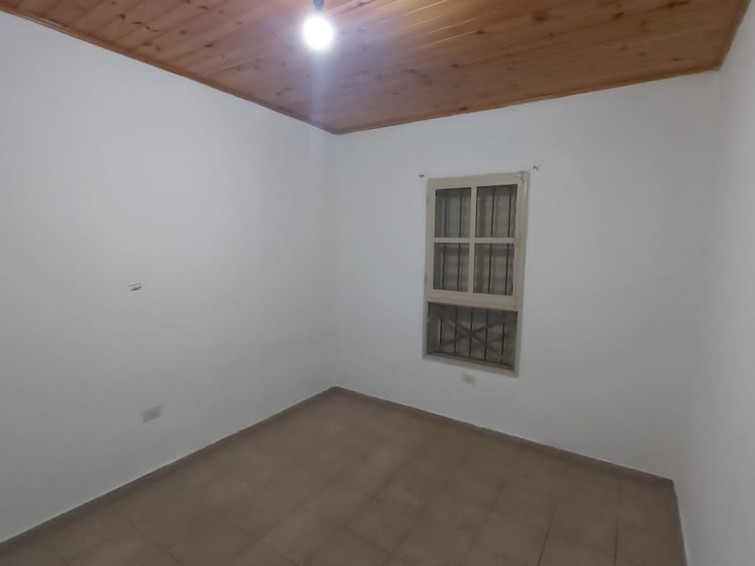 CASA 2 DORMITORIOS EN ALQUILER