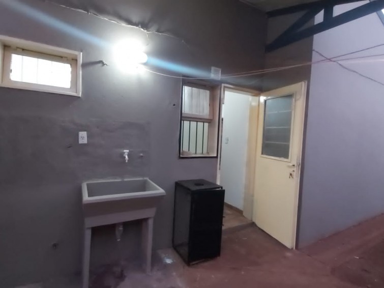 CASA 2 DORMITORIOS EN ALQUILER