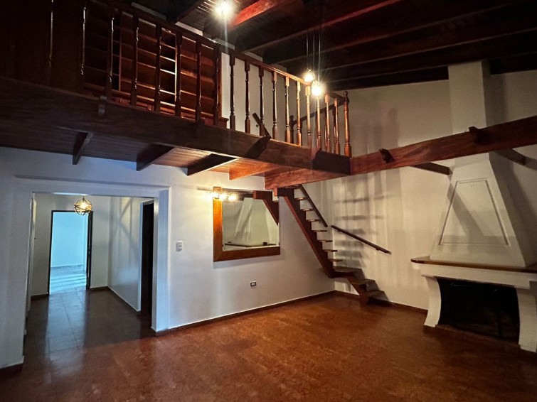 EN VENTA CASA CENTRICA