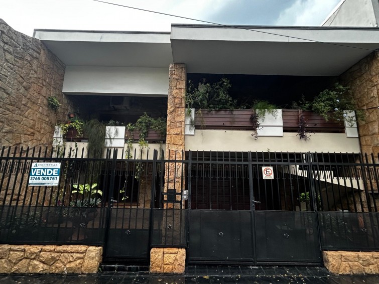 EN VENTA CASA CENTRICA