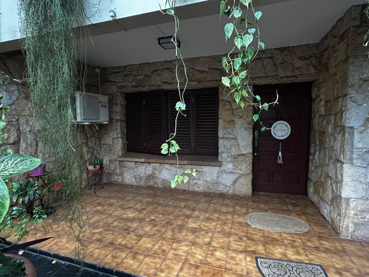 EN VENTA CASA CENTRICA