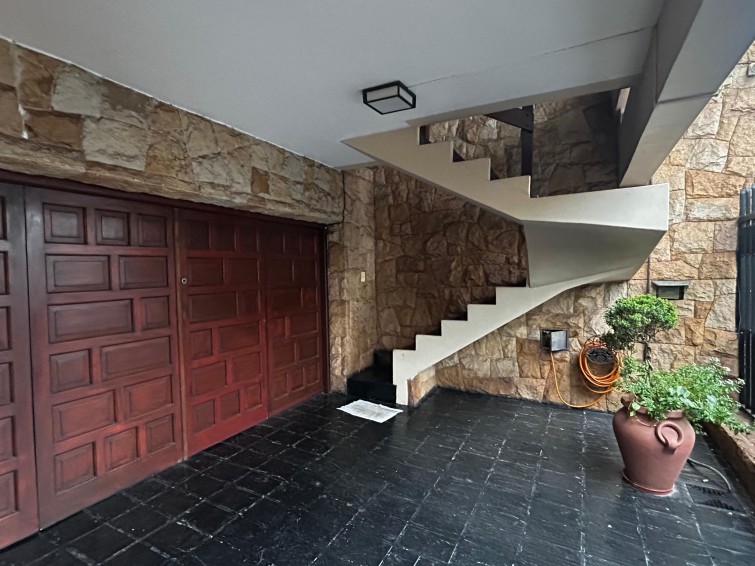 CASA 3 DORMITORIOS EN ALQUILER