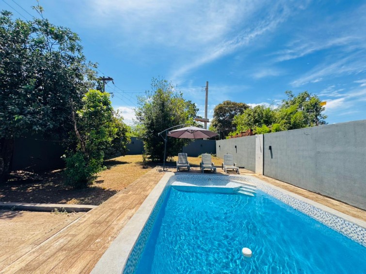 QUINCHO CON PILETA Y DOS DORMITORIOS