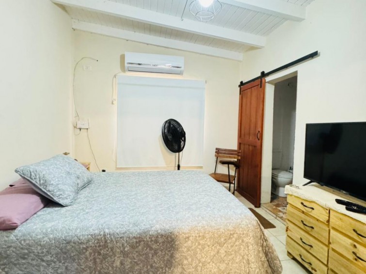 QUINCHO CON PILETA Y DOS DORMITORIOS