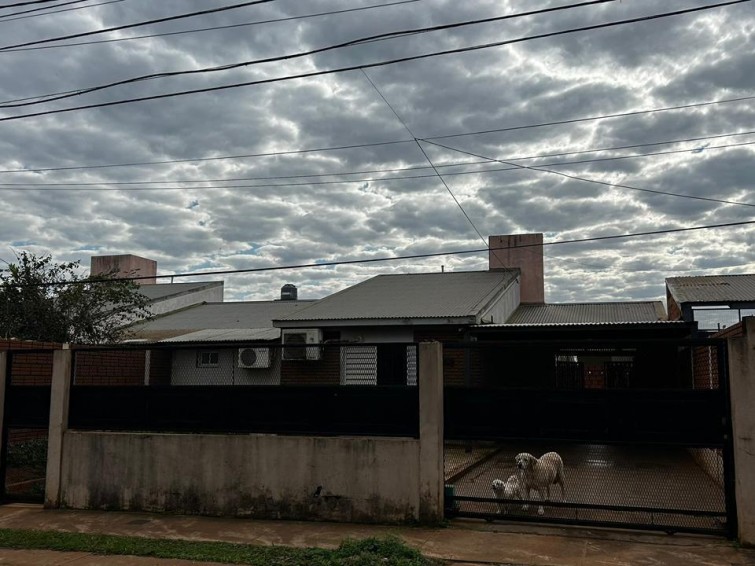 EN VENTA CASA 3 DORMITORIOS