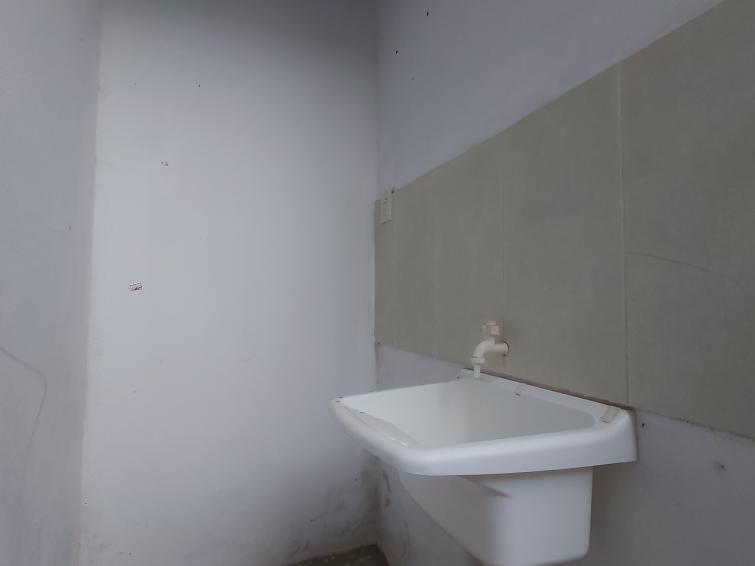MONOAMBIENTE EN ALQUILER CON PEQUEÑO PATIO