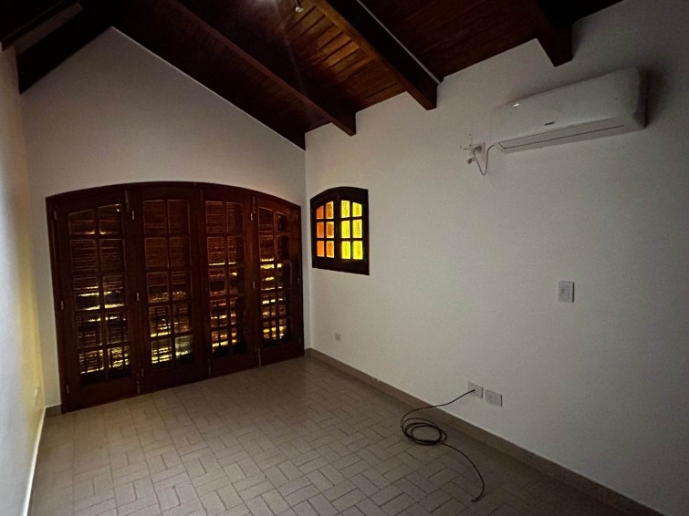 HERMOSA CASA CENTRICA 3 DORMITORIOS