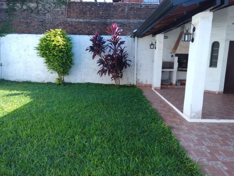 CASA 3 DORMITORIOS EN ALQUILER