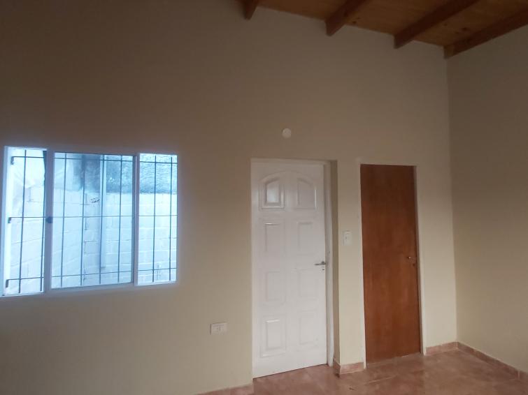 MONOAMBIENTE EN ALQUILER CON PEQUEÑO PATIO