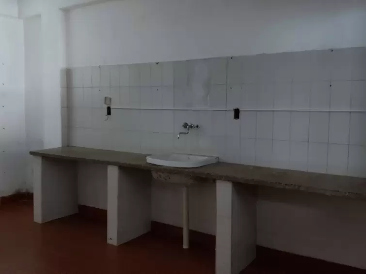 EXCELENTE LOCAL COMERCIAL CÉNTRICO