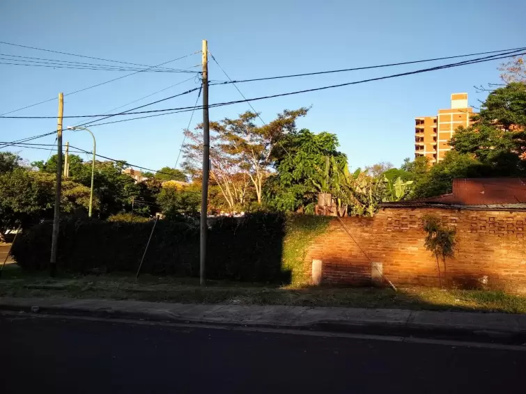 EN VENTA EXCELENTE TERRENO EN ESQUINA