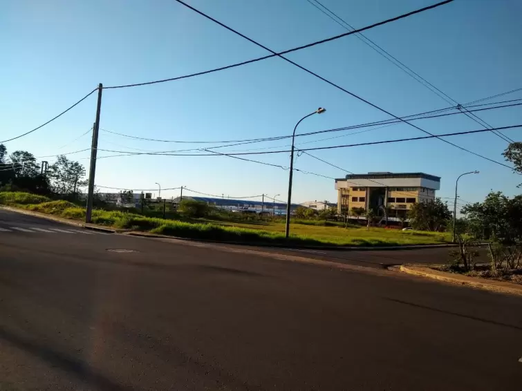 EN VENTA EXCELENTE TERRENO EN ESQUINA