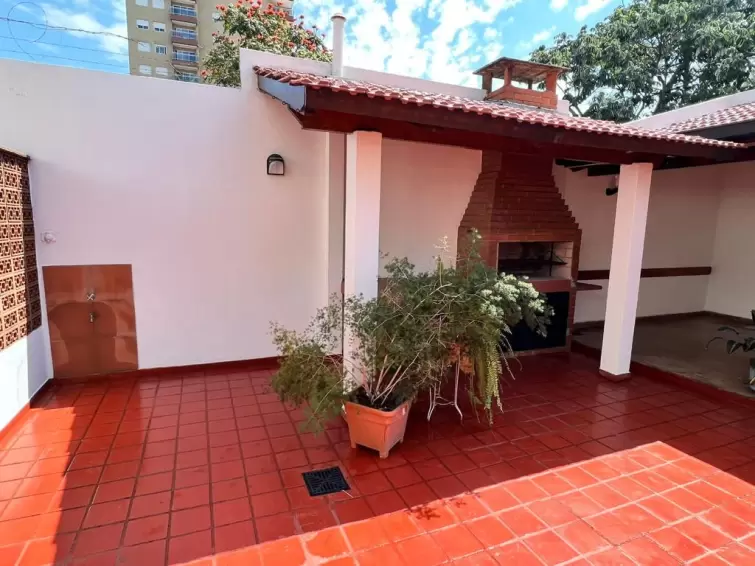 EN VENTA CASA CENTRICA