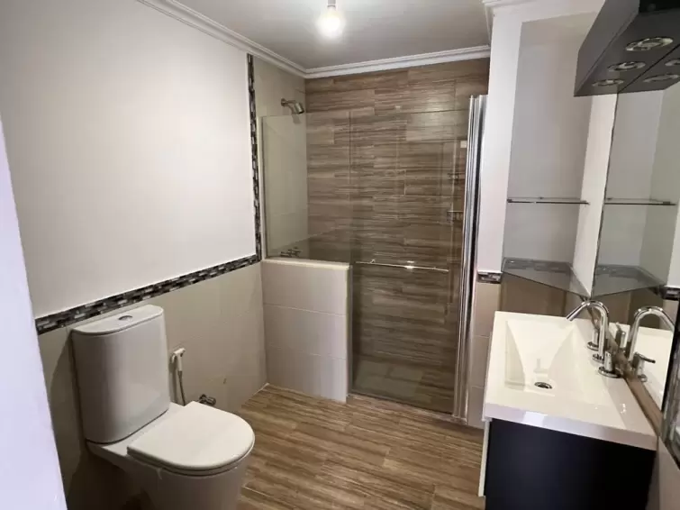 CASA 2 DORMITORIOS EN ALQUILER