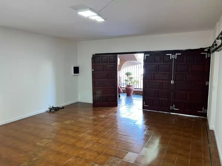 EN VENTA CASA CENTRICA
