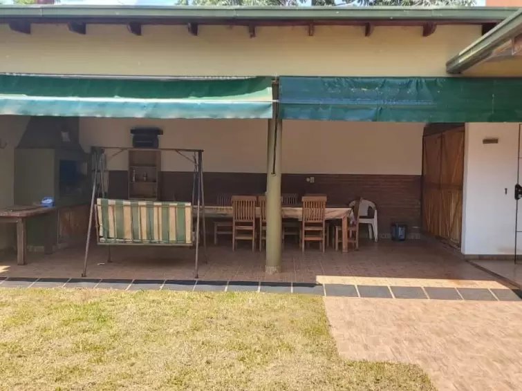 IMPORTANTE CASA EN ALQUILER