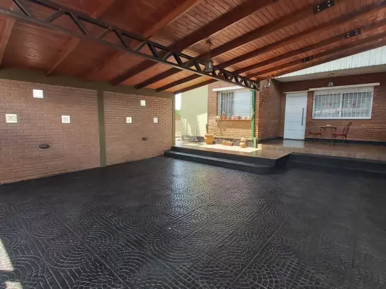 IMPORTANTE CASA EN ALQUILER