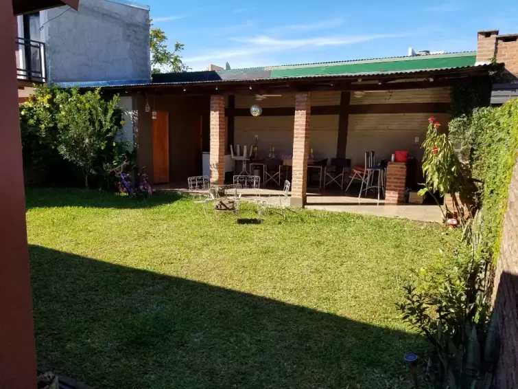 LINDA CASA DE 3 DORMITORIOS