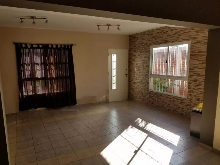 LINDA CASA DE 3 DORMITORIOS