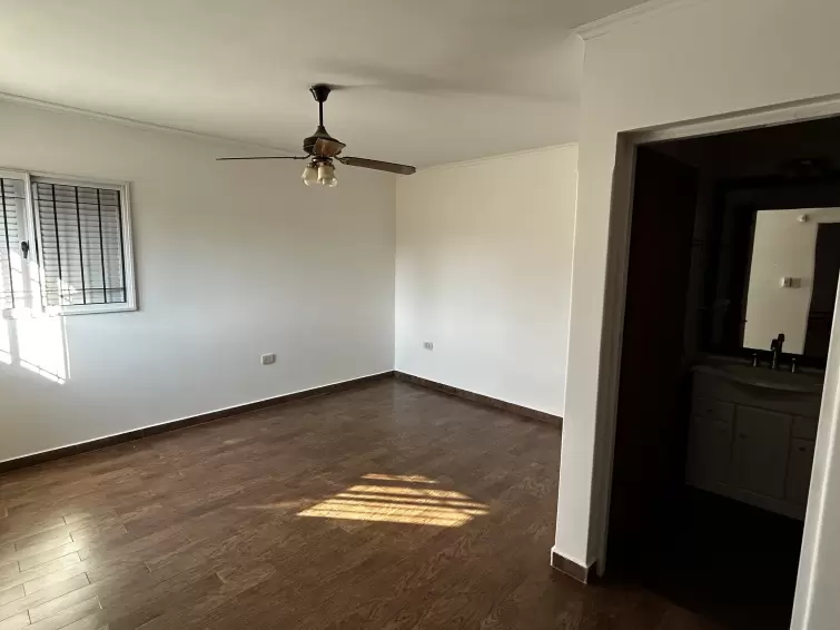 EN VENTA HERMOSA CASA 4 DORMITORIOS