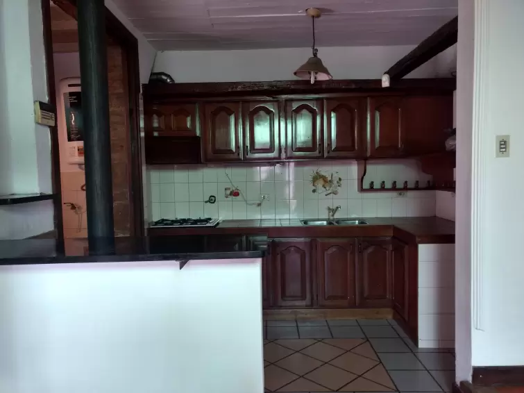 ALQUILER  COMODA CASA 3 DORMITORIOS