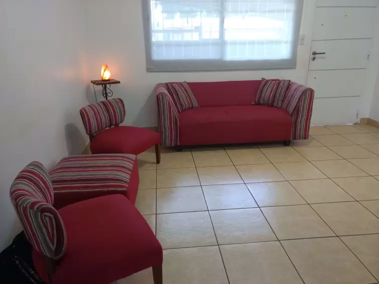 IMPORTANTE CASA EN ALQUILER
