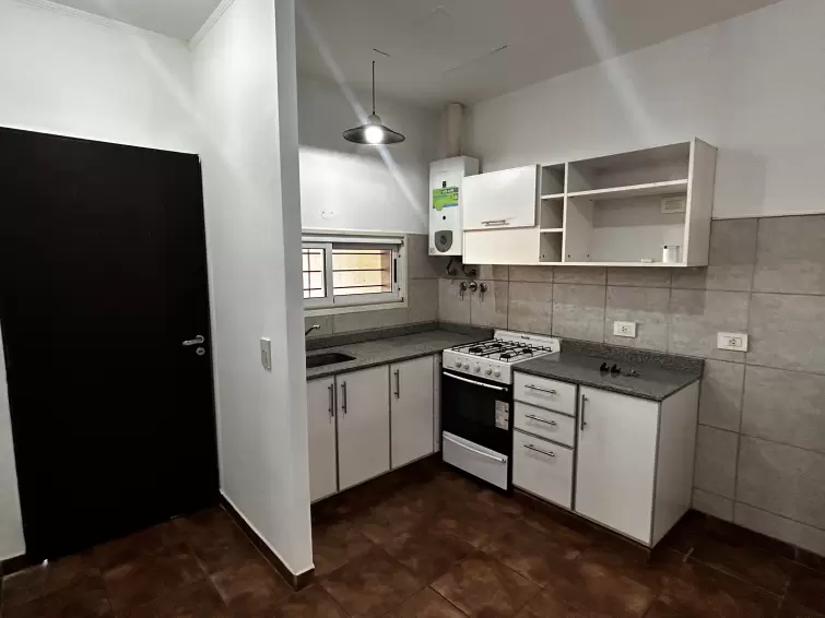 CASA EN ALQUILER EN ITAEMBE GUAZU