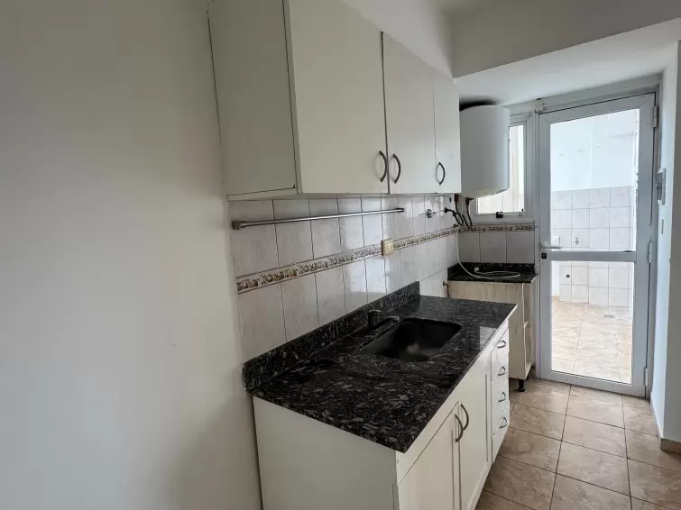 DEPARTAMENTO 2 DORMITORIOS EN ALQUILER CON BALCON