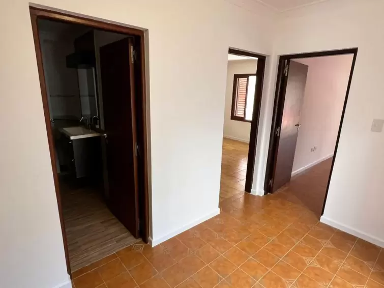 CASA 2 DORMITORIOS EN ALQUILER