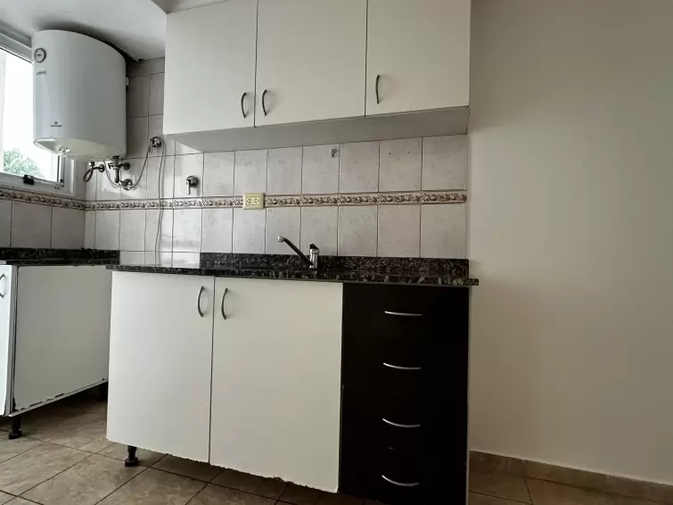 EXCELENTE DPTO. 2 DORMITORIOS EN UN PRIMER PISO